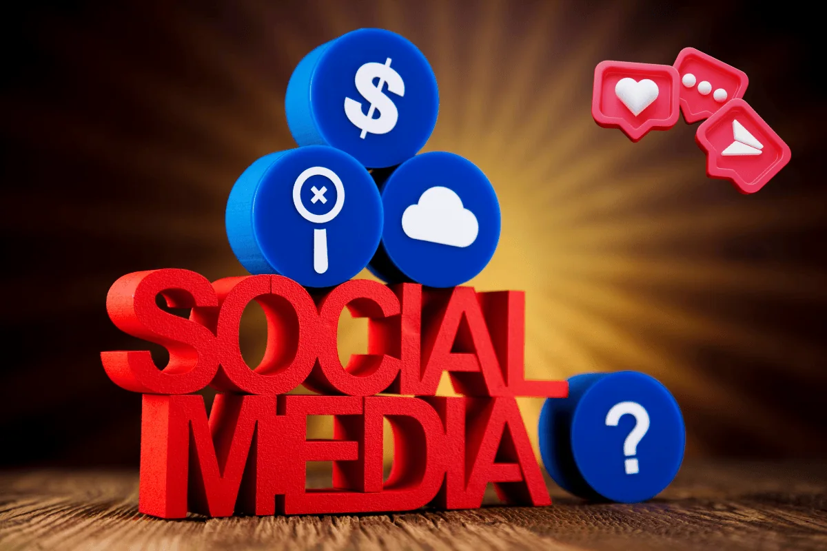 E-ticaret siteleri için sosyal medya yönetimi sürecini simgeleyen 3D ikonlar ve yazılar