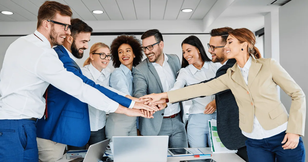 Amazon ekip yönetimi ve ekip ruhunu temsil eden çalışma ortamı